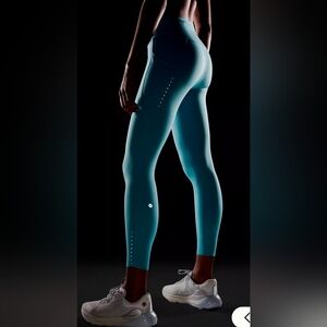 Lululemon NWT Wunder Train High Rise Tight 25" Size 4